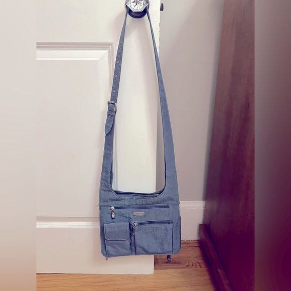 Baggallini Blue/Lime Nylon Multi-Pocket Crossbody Bag w/ Detachable Change Purse - Picture 11 of 15